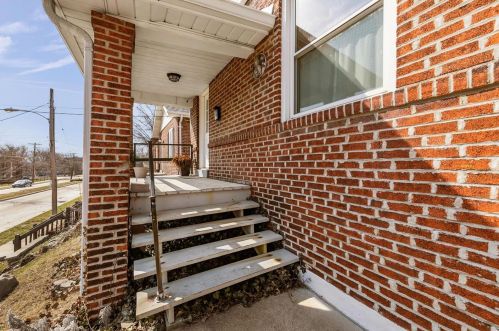 2035 Yale Ave, Saint Louis MO 63143-1473 exterior