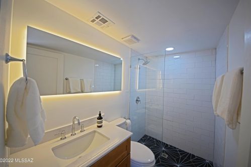 4122 Holmes St, Tucson AZ 85710-3149 exterior