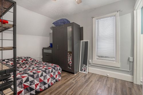 604 Apple Ave, Meskegon MI  49442-3646 exterior