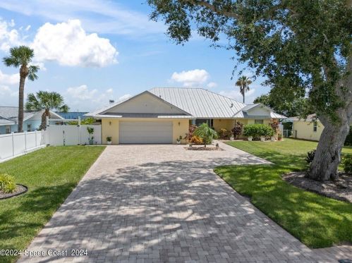 3010 Newfound Harbor Dr, Merritt Island FL 32952-2624 exterior
