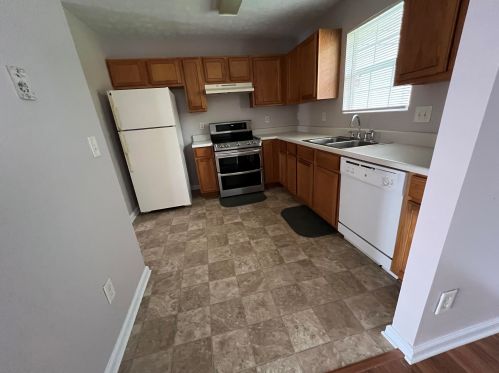 5583 Windfall Ln, Lithonia GA  30058-2628 exterior