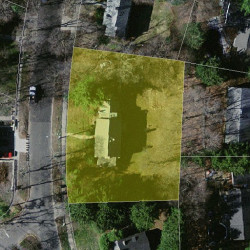 17 Rosalie Rd, Newton MA  02459-3128 aerial view