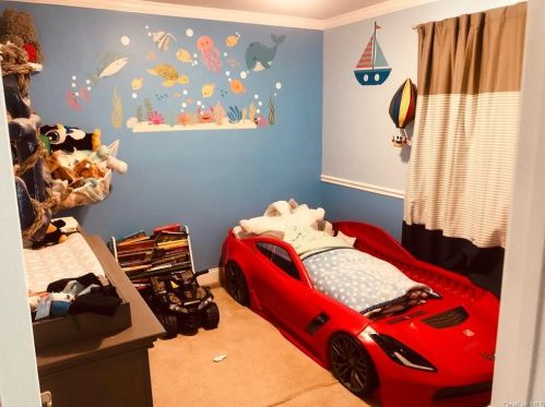 9 Jackson Rd, Poughkeepsie NY 12603-5825 exterior