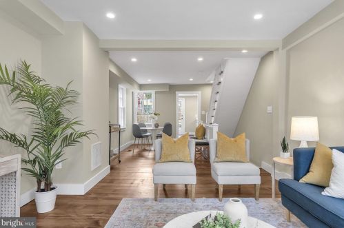 313 Royal St, Alexandria VA  22314-2628 exterior