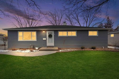 809 Tommark St, Green Bay, WI 54304-2353