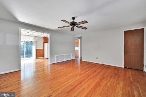 924 Sherry Ln, Lancaster PA 17601-2024 exterior