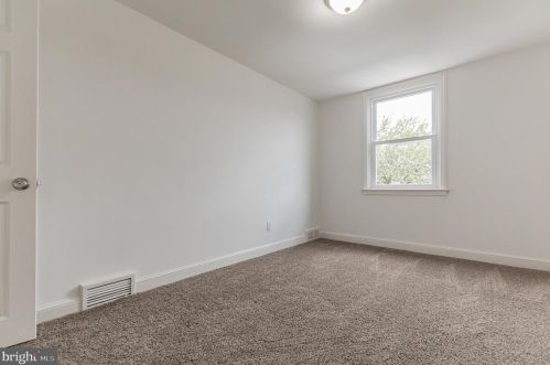 1043 Tremont Dr, Manor PA 19036-1520 exterior