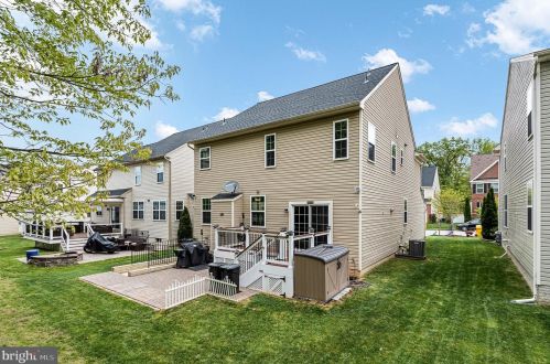 7722 Hollins Chapel Ct, Glen Burnie MD 21060-8396 exterior