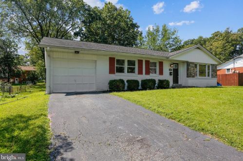 14208 Oakvale St, Rockville, MD 20853-2127