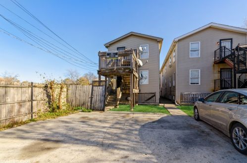 7910 Greenwood Ave, Chicago IL 60619-3318 exterior