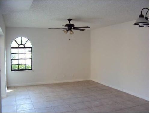 8297 Thames Blvd, Boca Raton, FL 33433-8306