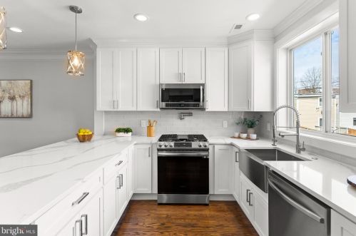 1110 Oates St, Washington DC  20002-3824 exterior