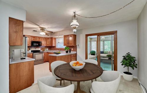 9308 Ldg Pole Ln, Saint Louis MO 63126-2158 exterior