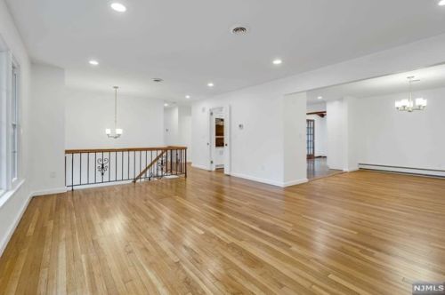 61 Lenox Ave, Demarest NJ  07627-2010 exterior