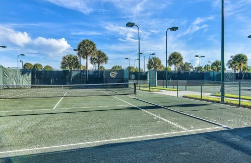 307 Breezy Pt Loop, Fort Pierce FL 34986-2668 exterior