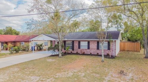 4607 Linebaugh Ave, Tampa, FL 33617-4557