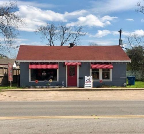 510 10th St, Hempstead, TX 77445-4506