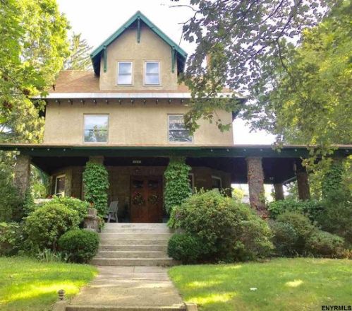 2183 Grand Blvd, Schenectady NY  12309-5841 exterior