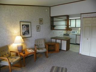 4651 Clayborne Dr, Kalamazoo MI  49009-2301 exterior