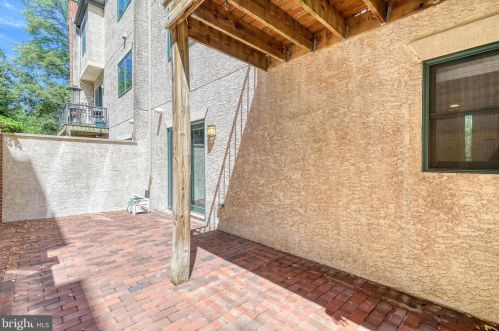 2518 Delancey St, Philadelphia PA 19103-6409 exterior