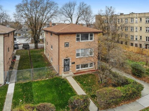 832 17 Ave, Broadview IL 60153-1856 exterior