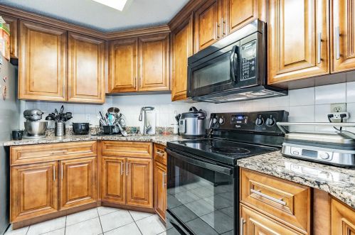 3804 Crawford St, Tampa FL 33614-3965 exterior