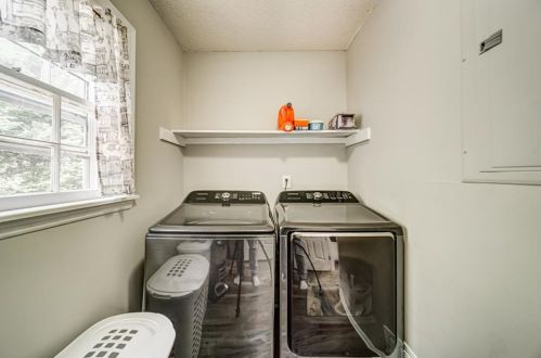 8245 Bennett Ln, Gainesville GA 30506-4068 exterior