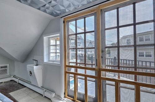 252 Admiral St, Providence RI 02908-1350 exterior