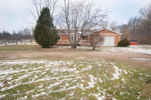 1652 56th St, Fennville MI  49408-8503 exterior