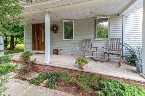 13 Kennedy Rd, Andover, NJ 07821-2308