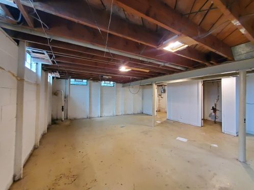 5151 83rd St, Milwaukee WI  53218-3647 exterior