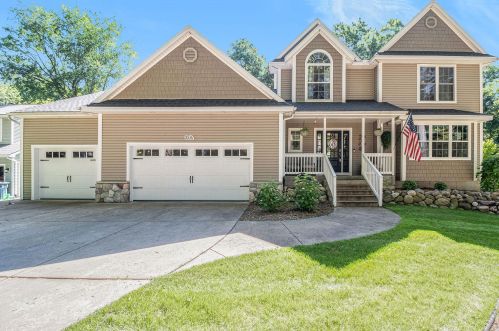 3547 Hathaway Rd, Kalamazoo, MI 49009-4908