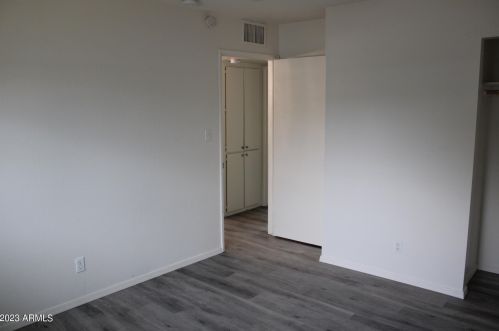 11612 21 Dr, Phoenix AZ 85015-5408 exterior