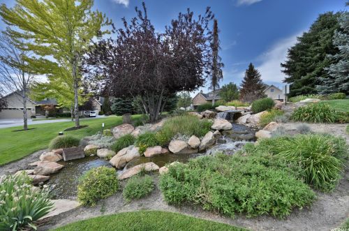 1958 Bluffside Cir, Sandy UT exterior