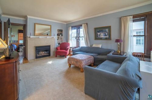 3026 Superior St, Duluth MN 55812-2356 exterior