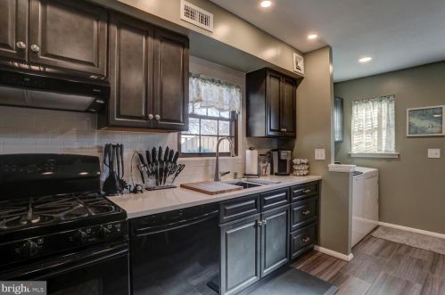 153 Valleybrook Dr, Lancaster PA 17601-4618 exterior