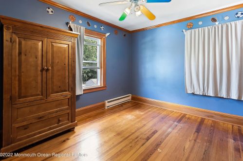 59 Lloyd St, Edison NJ 08817-5231 exterior