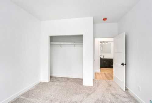 2465 Lismore Rd, Duluth MN 55803-8709 exterior