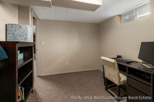 3800 Perry Ave, Wyoming MI 49519-3652 exterior