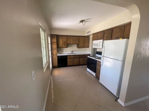 6739 33rd Ave, Phoenix AZ 85041-6332 exterior