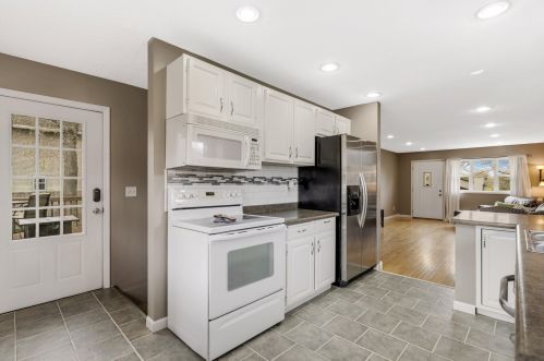 1122 Ferndale St, Saint Paul MN  55119-3623 exterior