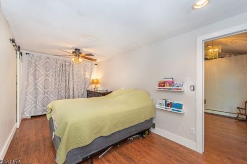 7 Oakwood Trl, Kinnelon NJ 07405-3116 exterior