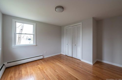 57 Allendale Dr, North Haven CT 06473-2112 exterior