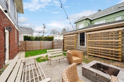 154 Emeline St, Providence RI  02906-4712 exterior