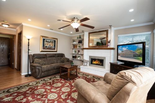 105 Goodell Rd, Folsom CA 95630-5221 exterior