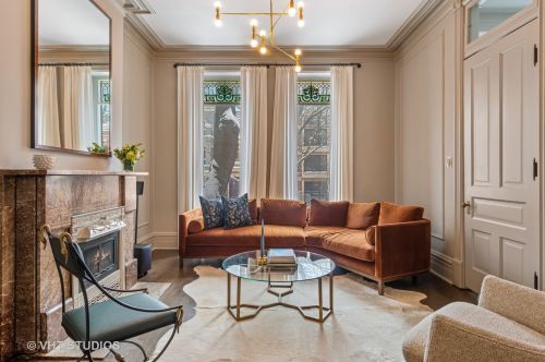 2044 Bissell St, Chicago IL 60614-4206 exterior