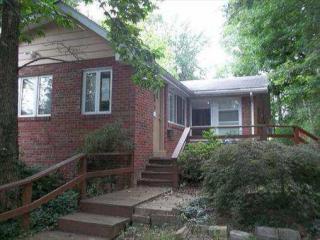 3739 Evergreen Dr, Monroeville, PA 15146-1205