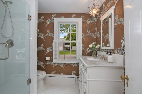 88 Kings Hwy, Westport CT 06880-2422 exterior