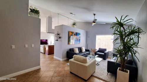 5109 Nighthawk Way, Tucson, AZ 85742-9301