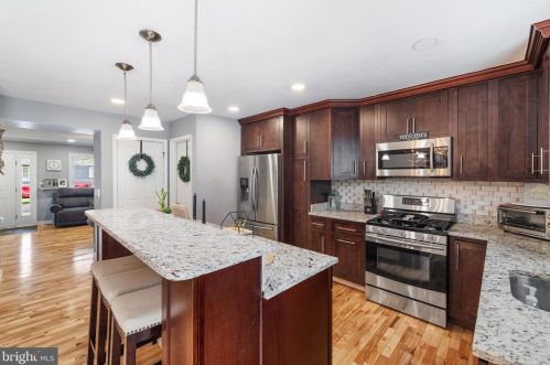 636 Bunch Ave, Glen Burnie MD 21060-6940 exterior